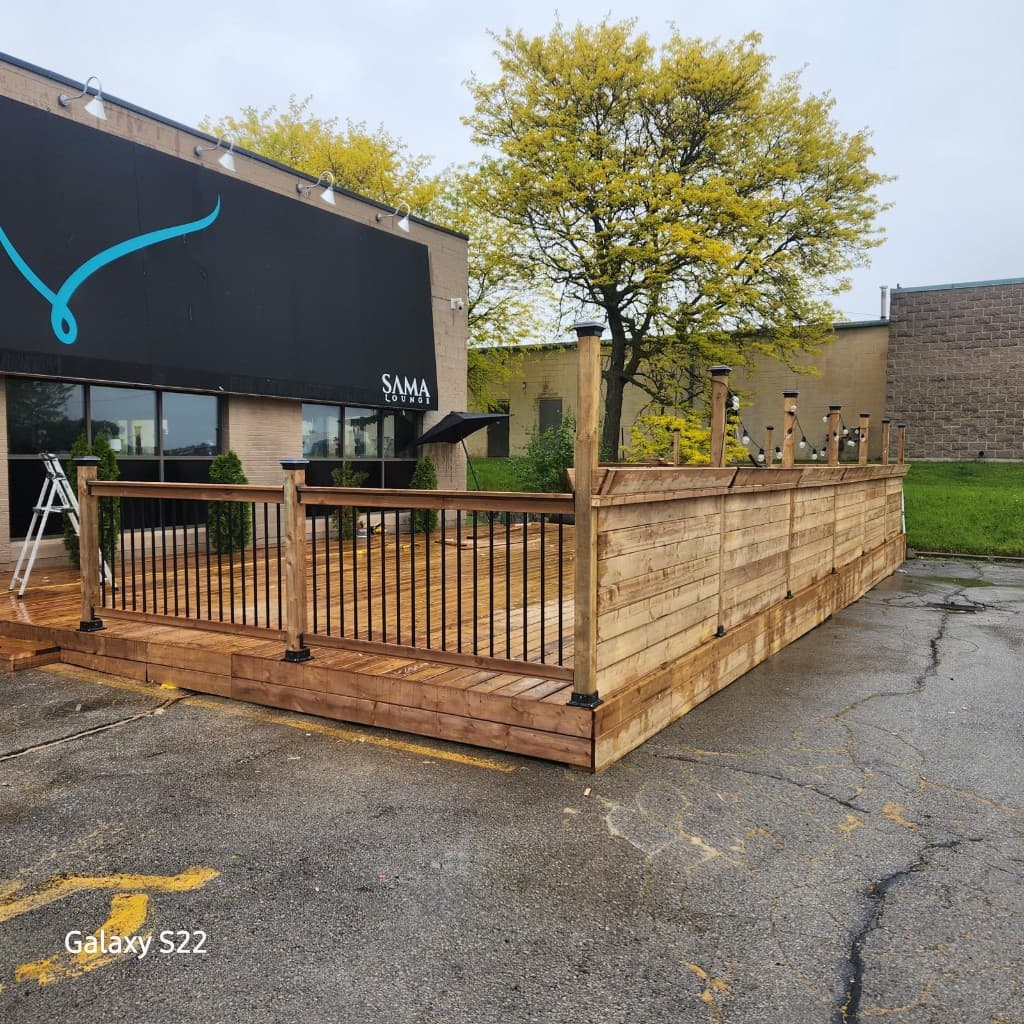 Decks & Outdoor by Byout Renovations